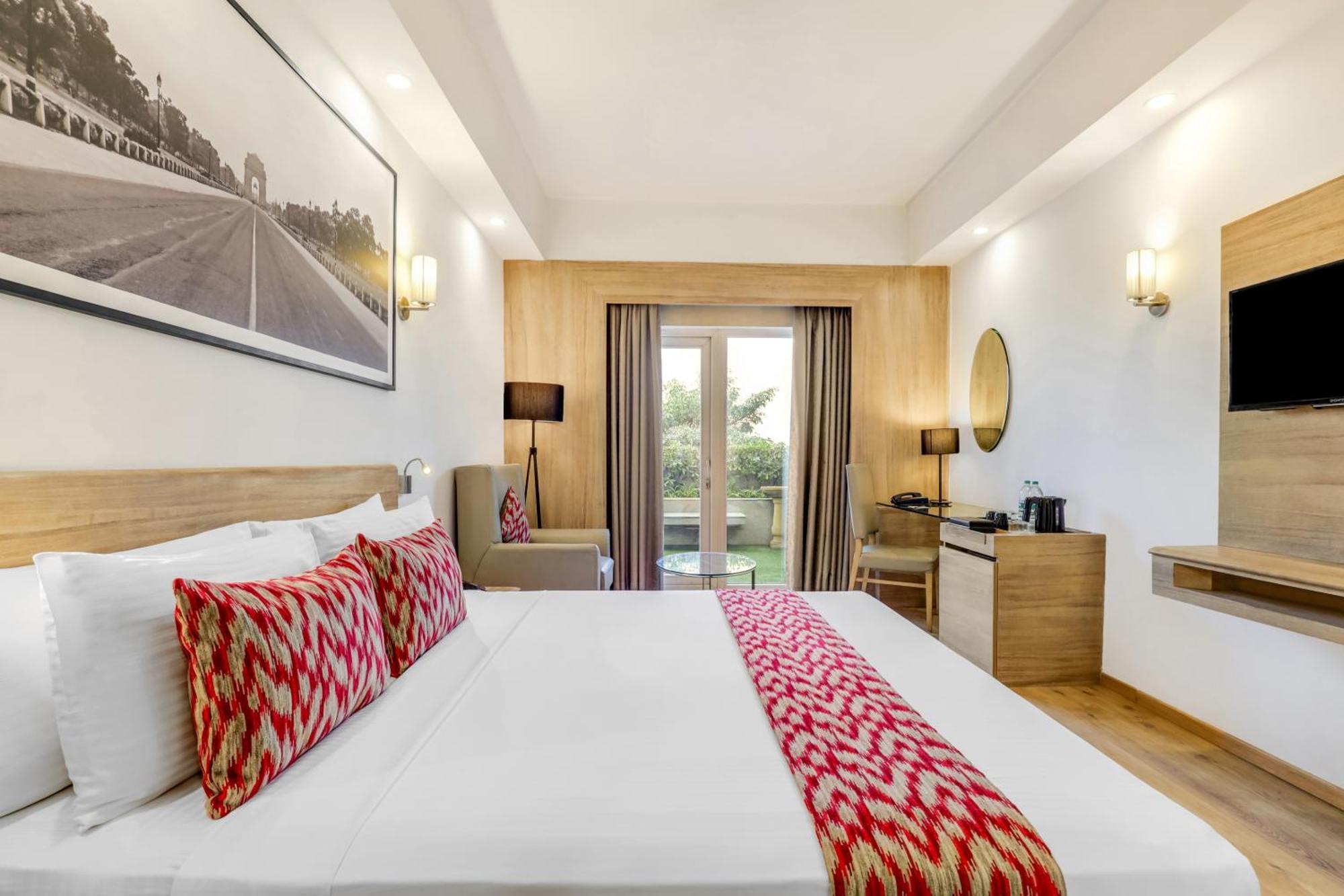 Отель Lemon Tree Premier 1, Gurugram Гургаон Экстерьер фото